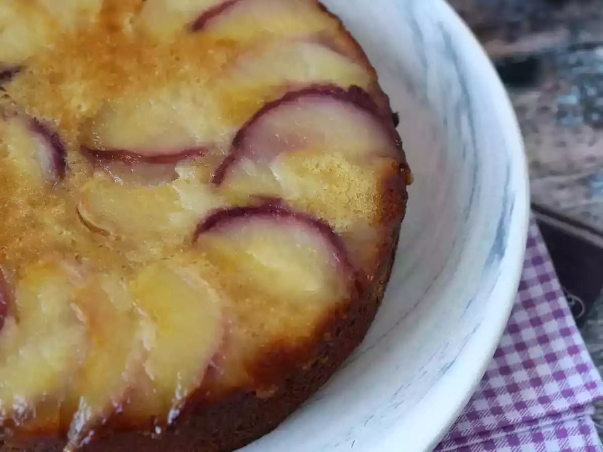 Peach upside-down cake, soft, melting and caramelized - photo 9