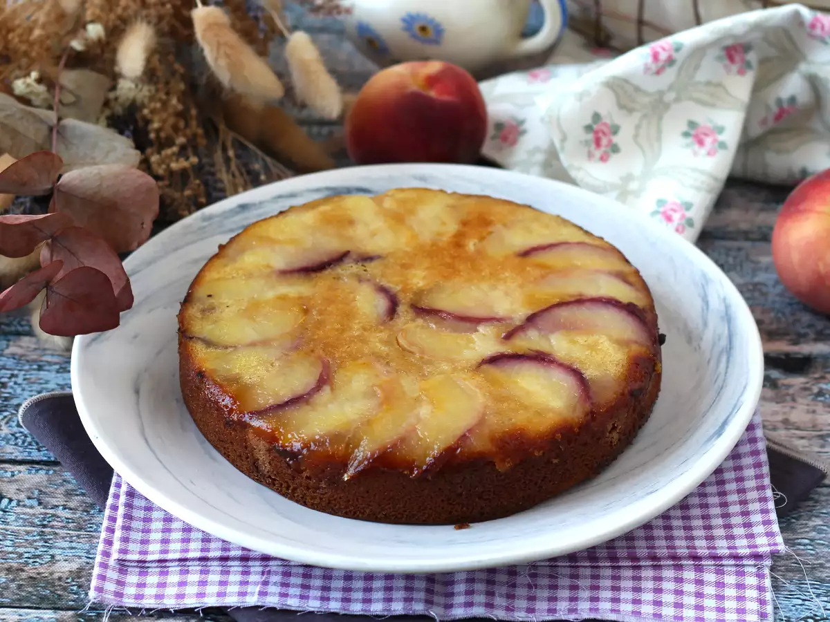 Peach upside-down cake with a moist, gooey texture and caramelized topping - photo 2