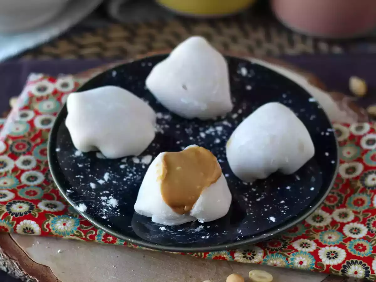 Peanut butter stuffed mochis