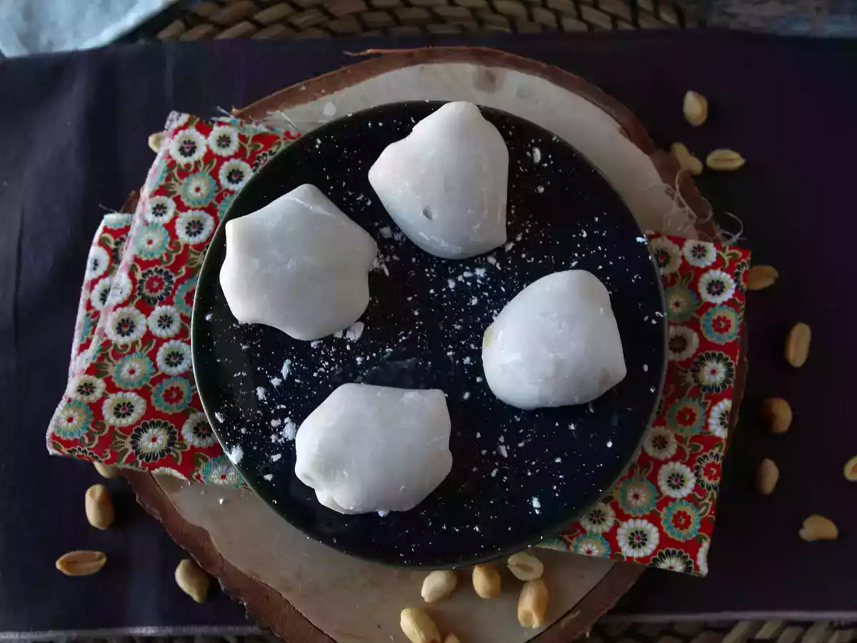 Peanut butter stuffed mochis - photo 4