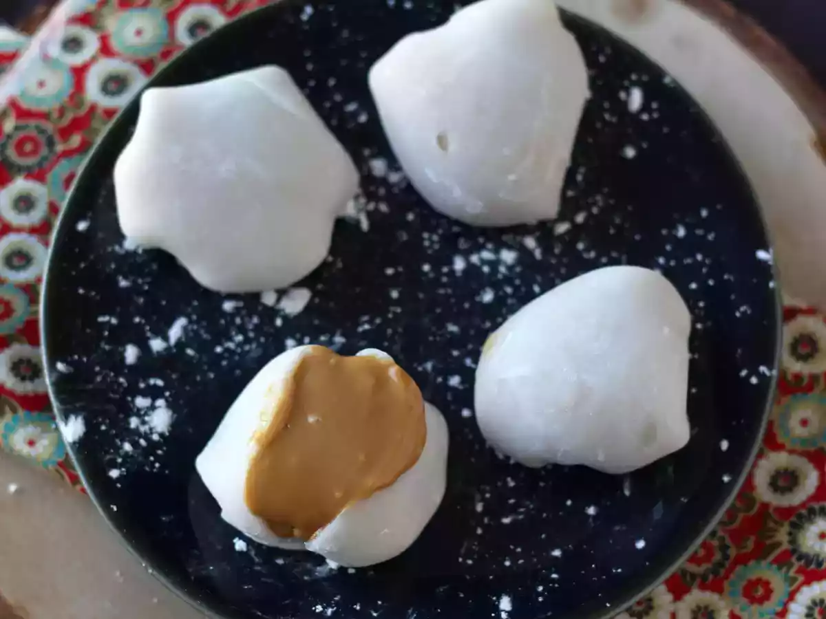 Peanut butter stuffed mochis - photo 7