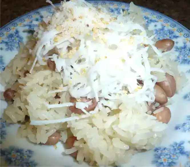 Peanut sticky rice recipe (xoi dau phong)