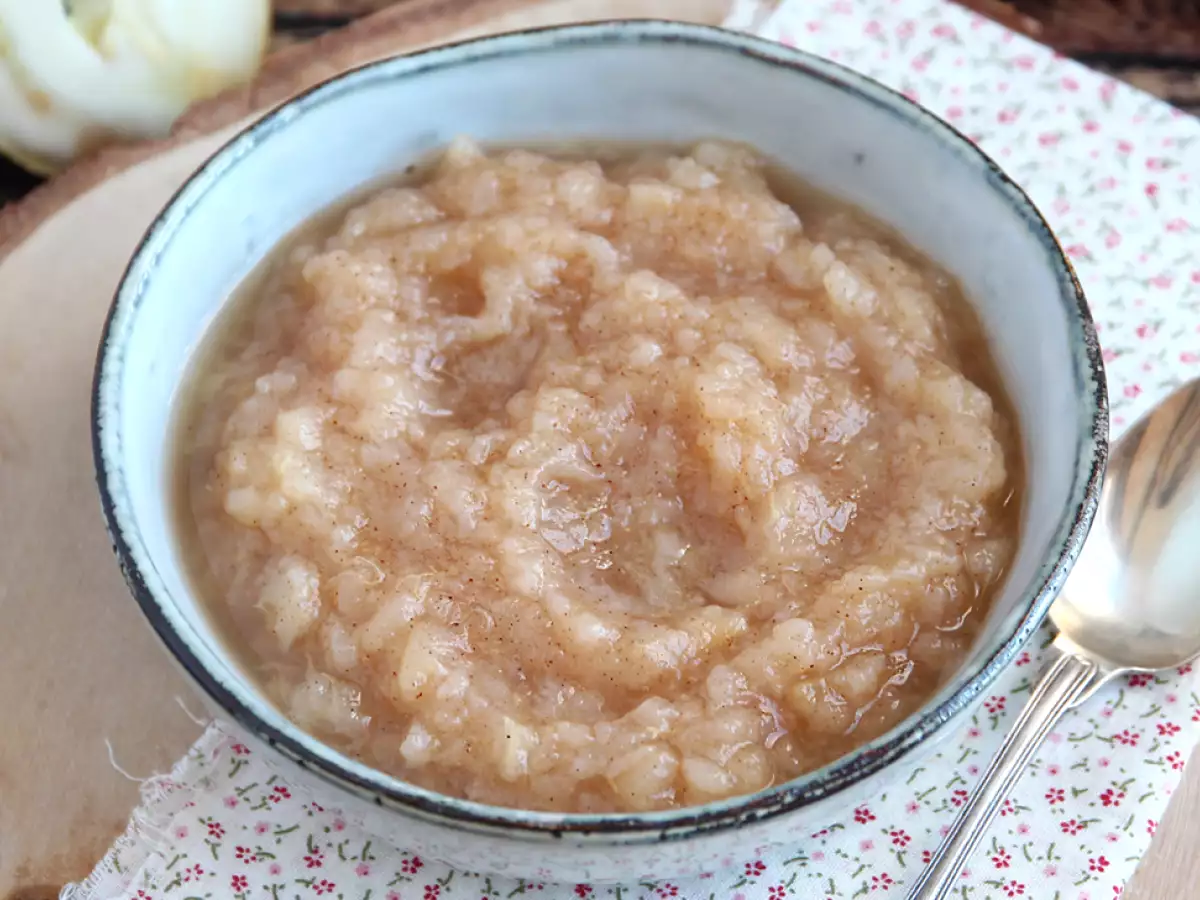 Pear and cinnamon compote (no added sugar) - photo 3