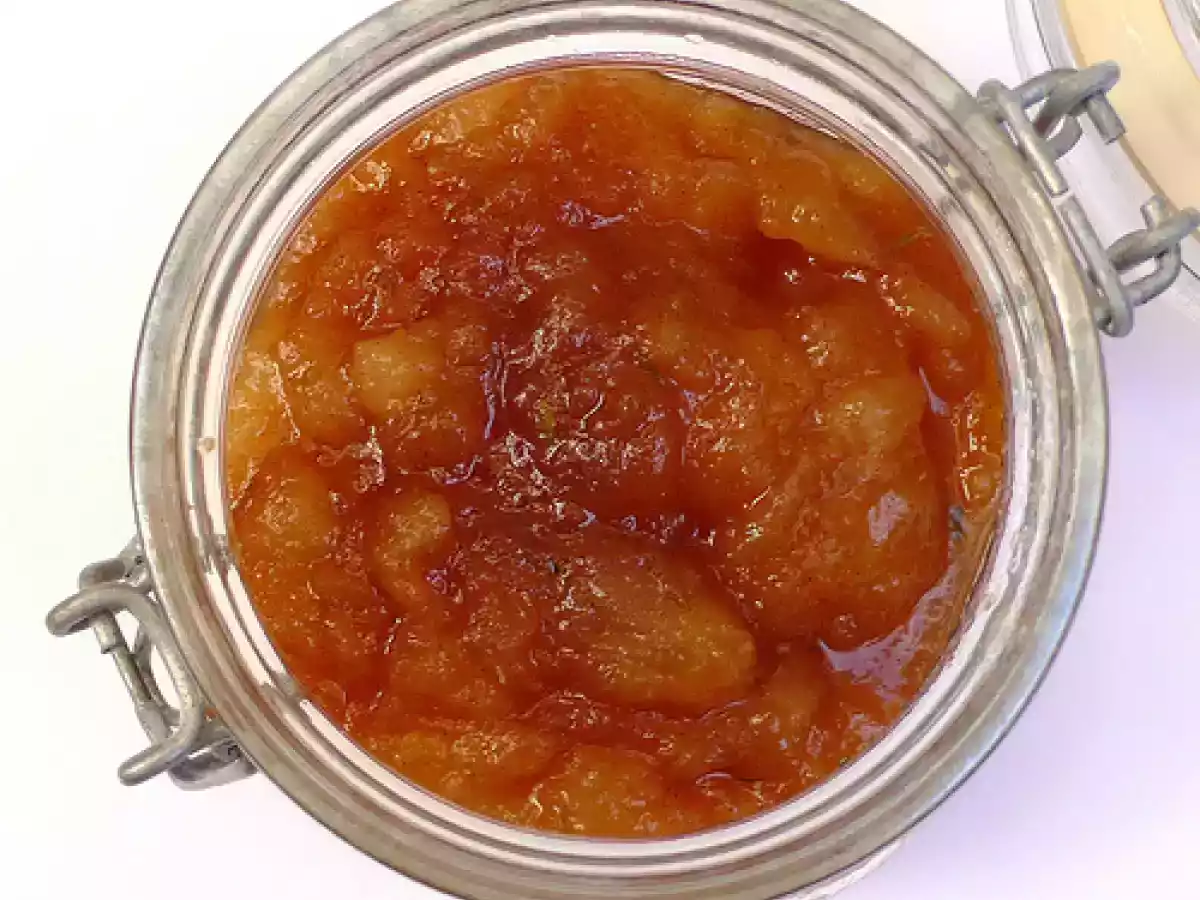 Pear, cinnamon, thyme jam
