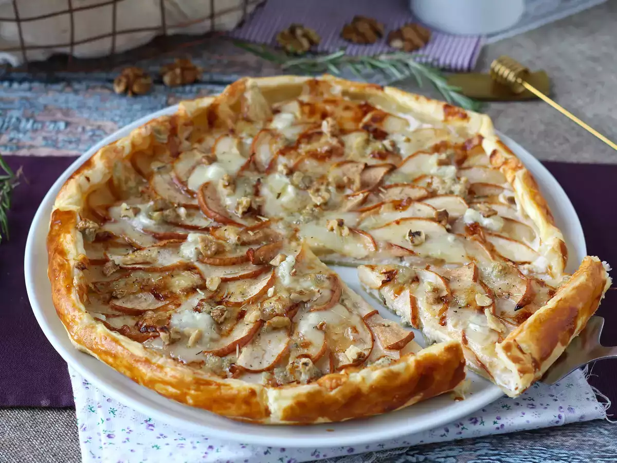 Pear, Gorgonzola, and Walnut Tart: An Irresistible Sweet-and-Savory Combination - photo 4