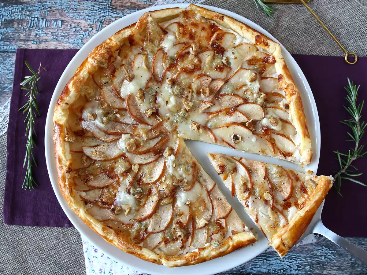Pear, Gorgonzola, and Walnut Tart: An Irresistible Sweet-and-Savory Combination - photo 7