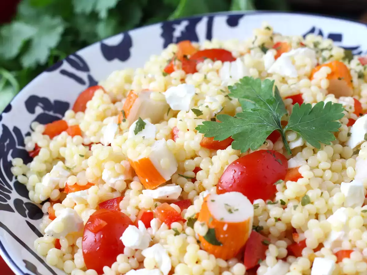 Pearl couscous salad with surimi: fresh, easy, and perfect for summer - photo 5