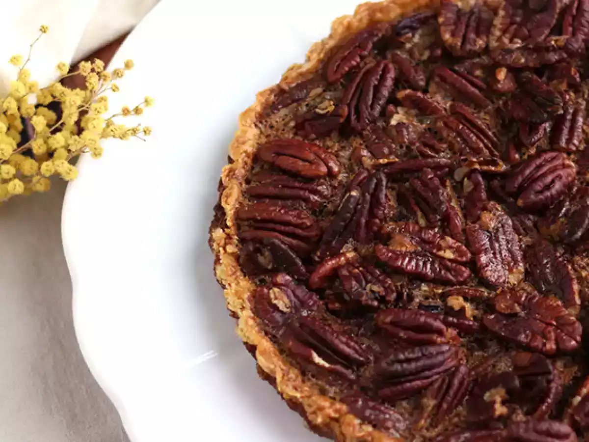 Pecan pie - a delicious thanksgiving treat - photo 2