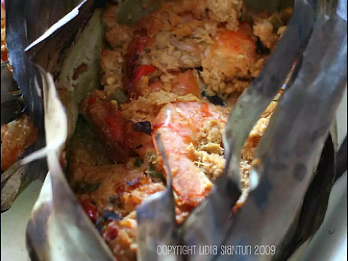 Pepes Udang-Tahu (Grilled Steamed Seasoned Shrimp and Tofu) - photo 2