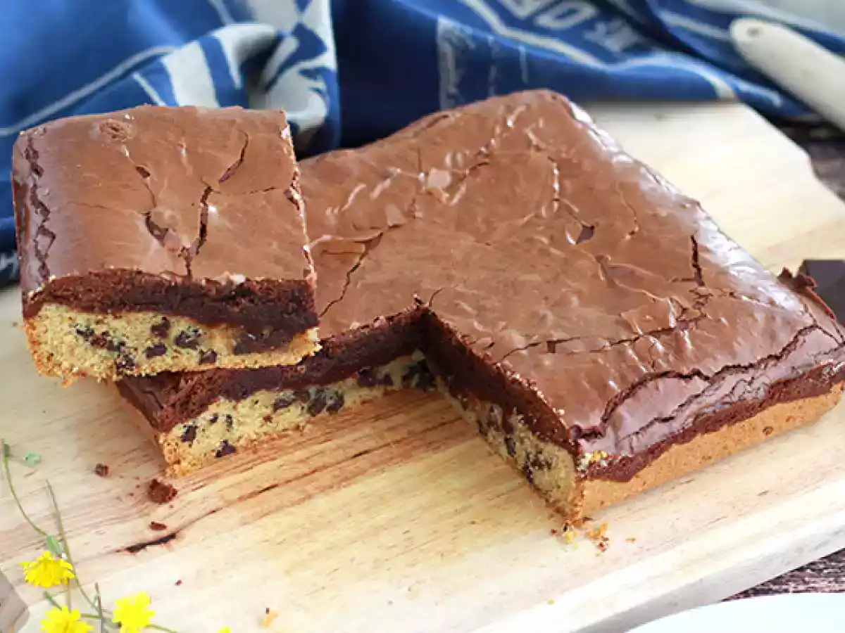 Perfect brownie and cookie cake for snack time! - photo 2