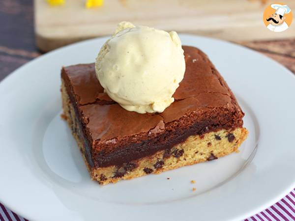 Perfect brownie and cookie cake for snack time!