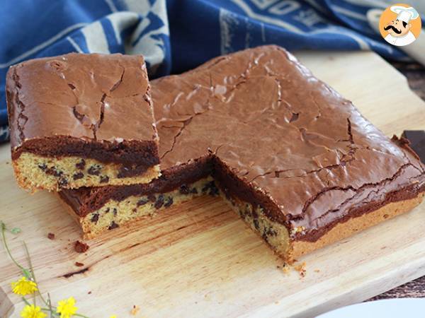 Perfect brownie and cookie cake for snack time! - photo 2