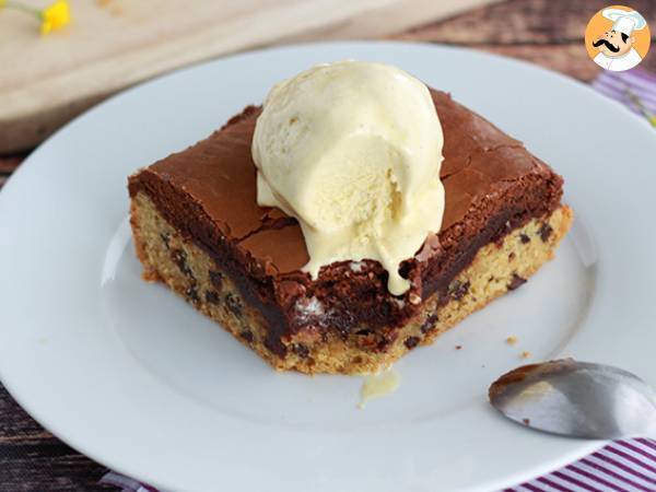 Perfect brownie and cookie cake for snack time! - photo 3