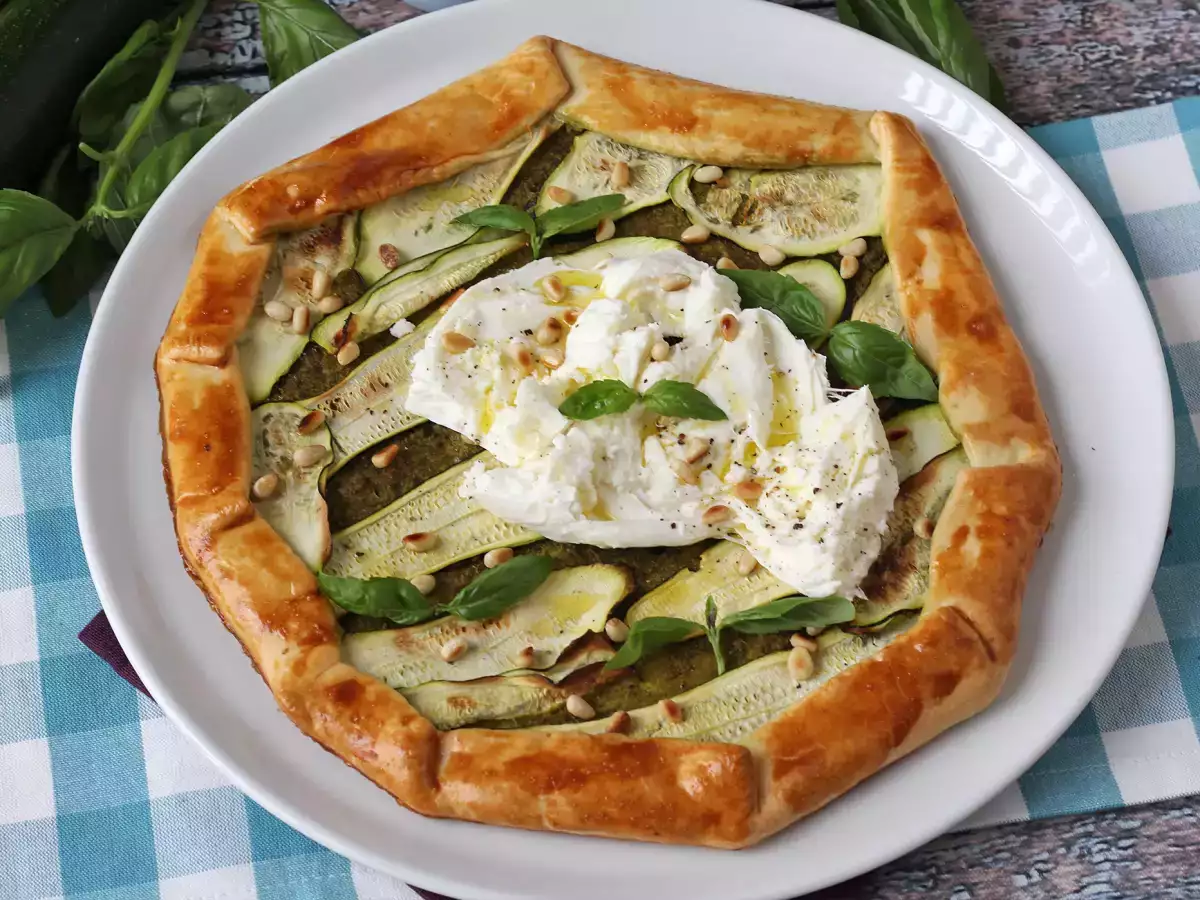Pesto and zucchini tart: an easy recipe that smells like summer! - photo 6