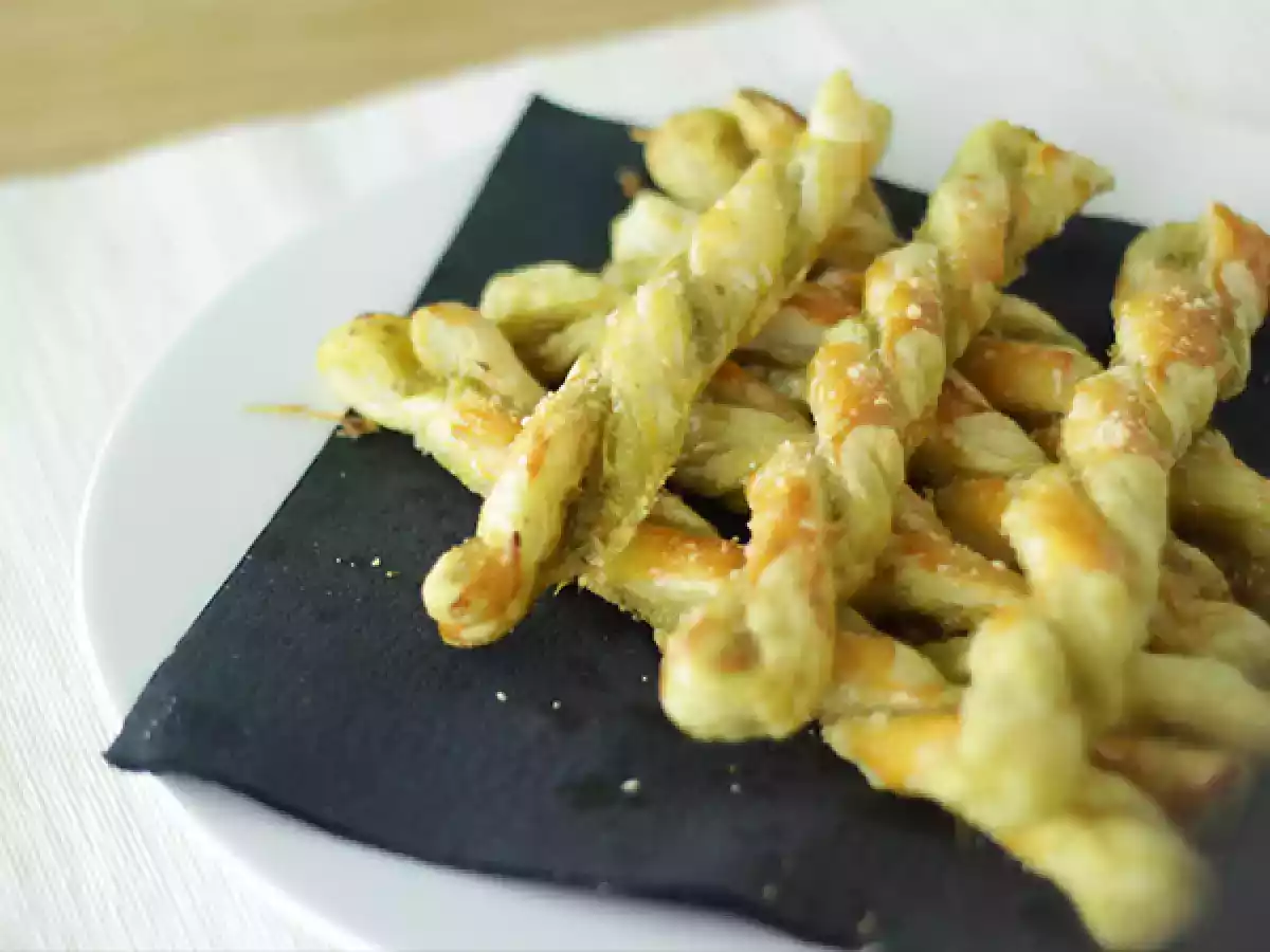 Pesto & parmesan breadsticks - video recipe ! - photo 2