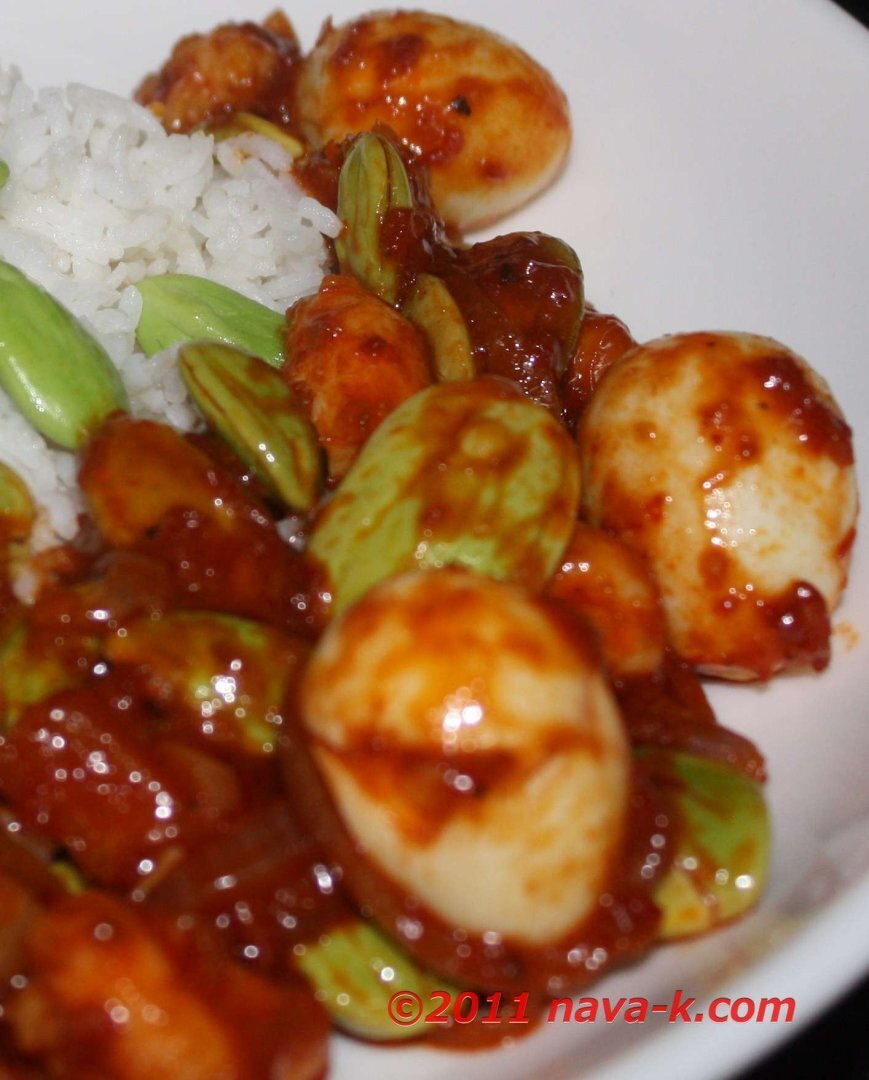 Petai (stinky beans) and quail eggs sambal (sauce) Recipe Petitchef