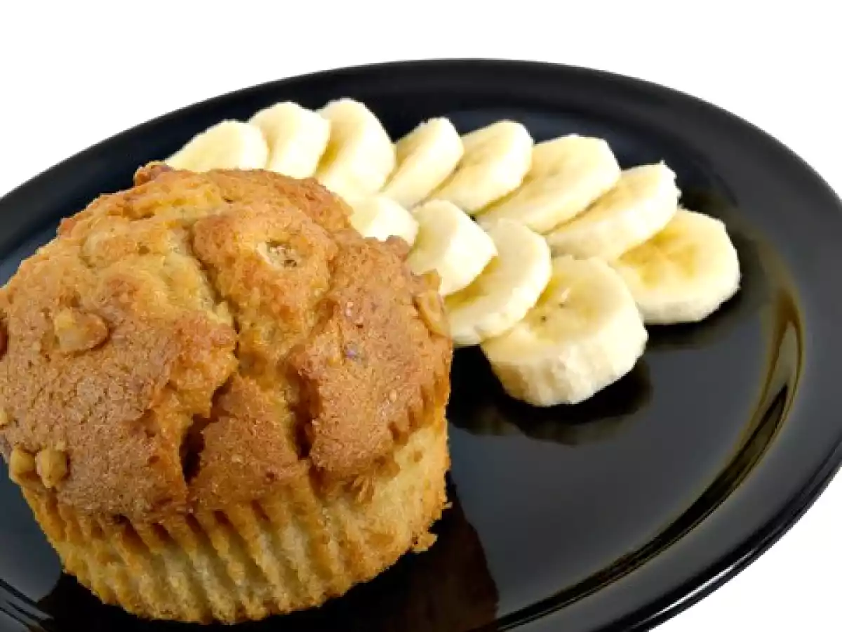 Picnic Dessert Ideas: Muffins, Croissants, and Peanut-Chocolate Cookies