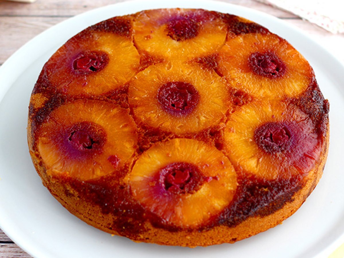 Pineapple upside down cake, the easiest recipe