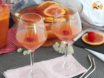 Recipe Pink sangria with rosé wine