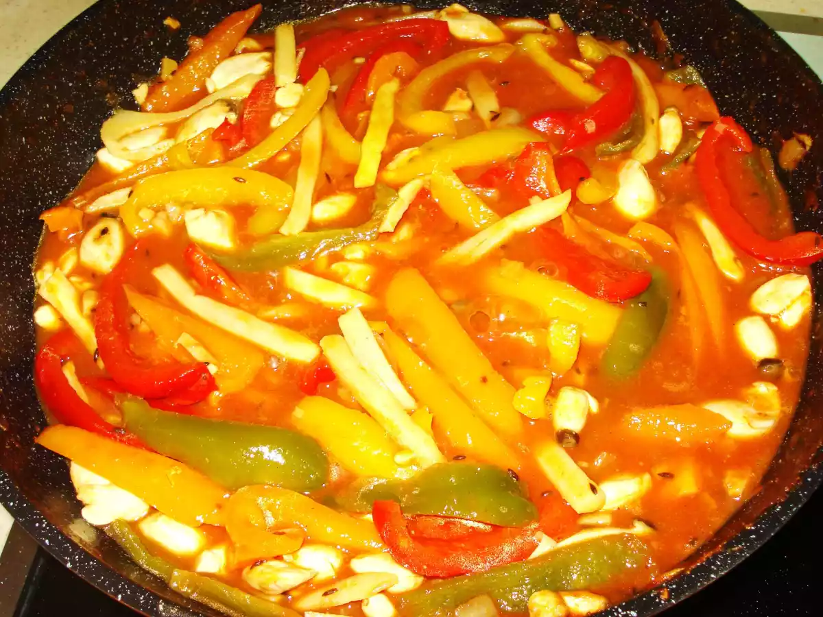 Piquant Oyster Mushroom Curry with Bamboo Shoots and Bell Pepper - photo 2