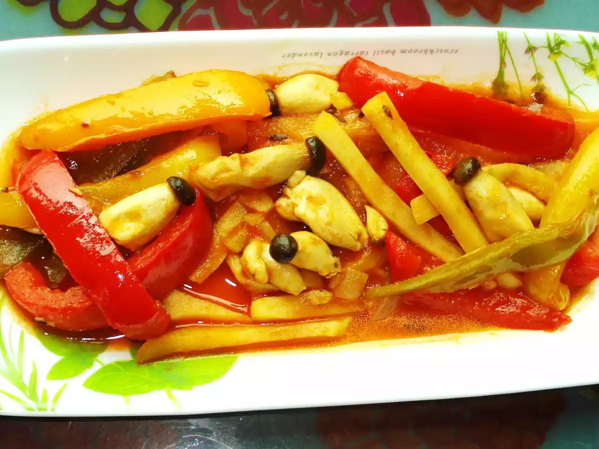 Piquant Oyster Mushroom Curry with Bamboo Shoots and Bell Pepper - photo 3