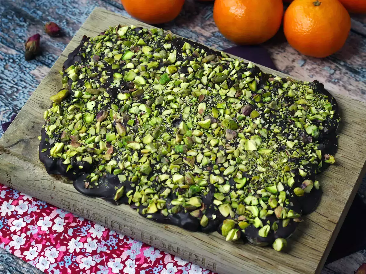 Pistachio and mandarin chocolate bar, the perfect sweetness for winter! - photo 2