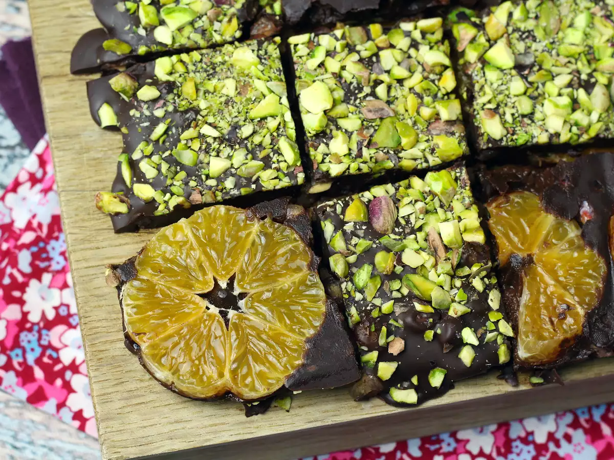 Pistachio and Mandarin Chocolate Bark, the Perfect Winter Treat! - photo 6
