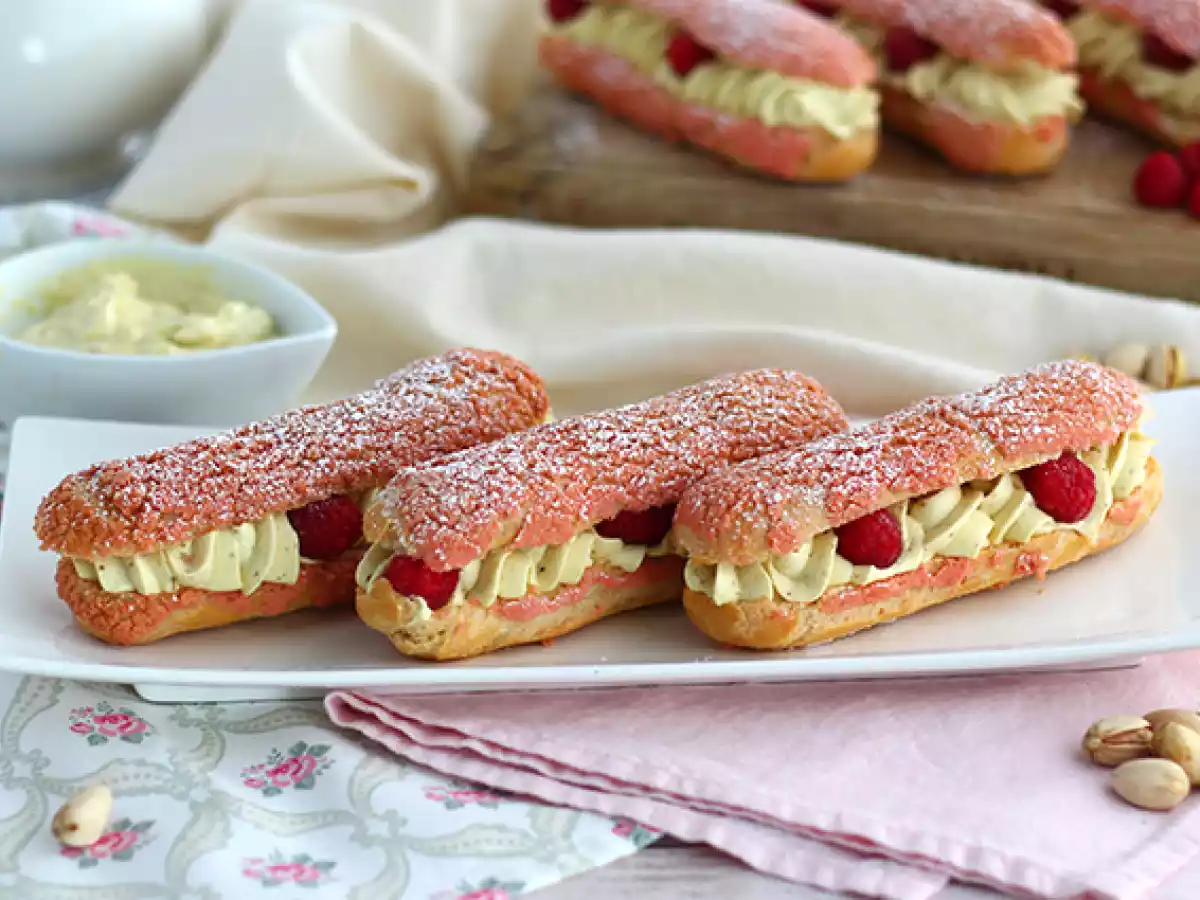 Pistachio and raspberry eclairs - photo 2