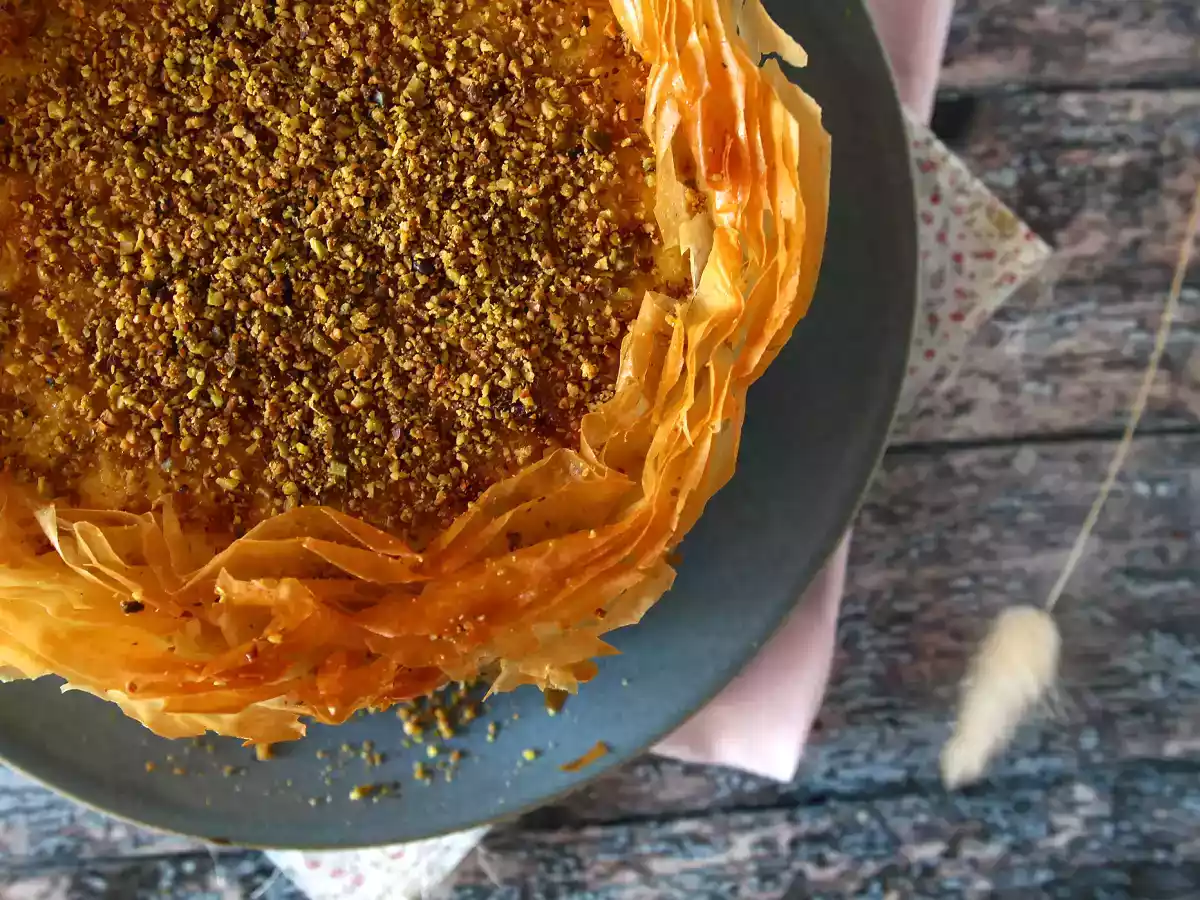 Pistachio baklava cheesecake, crispy and melting - photo 7