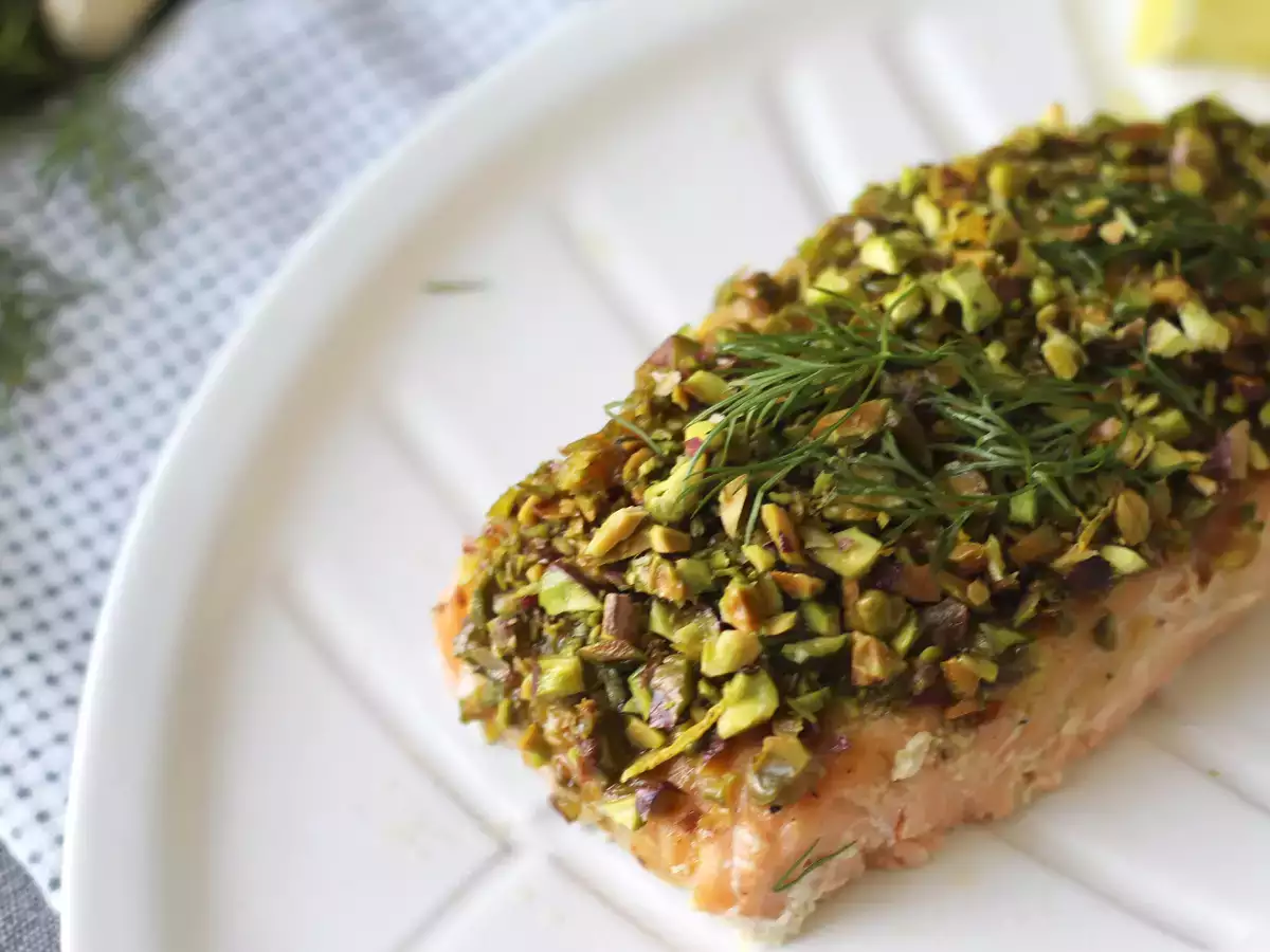 Pistachio-crusted salmon - photo 3