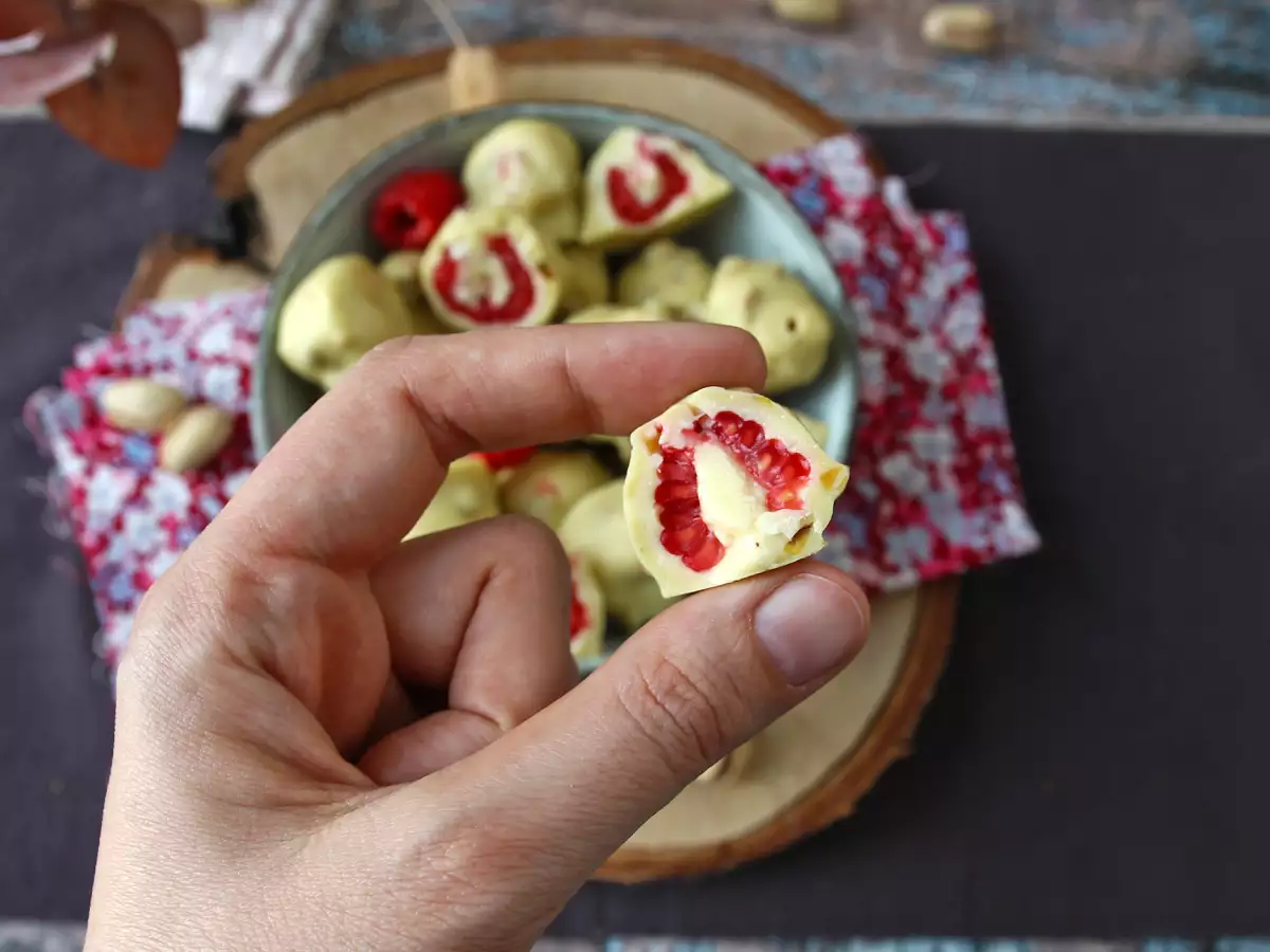 Pistachio Franui: delicious coated raspberries with a melt-in-your-mouth center and a crunchy shell - photo 3
