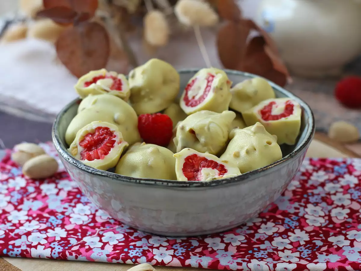 Pistachio Franui: delicious coated raspberries with a melt-in-your-mouth center and a crunchy shell - photo 8