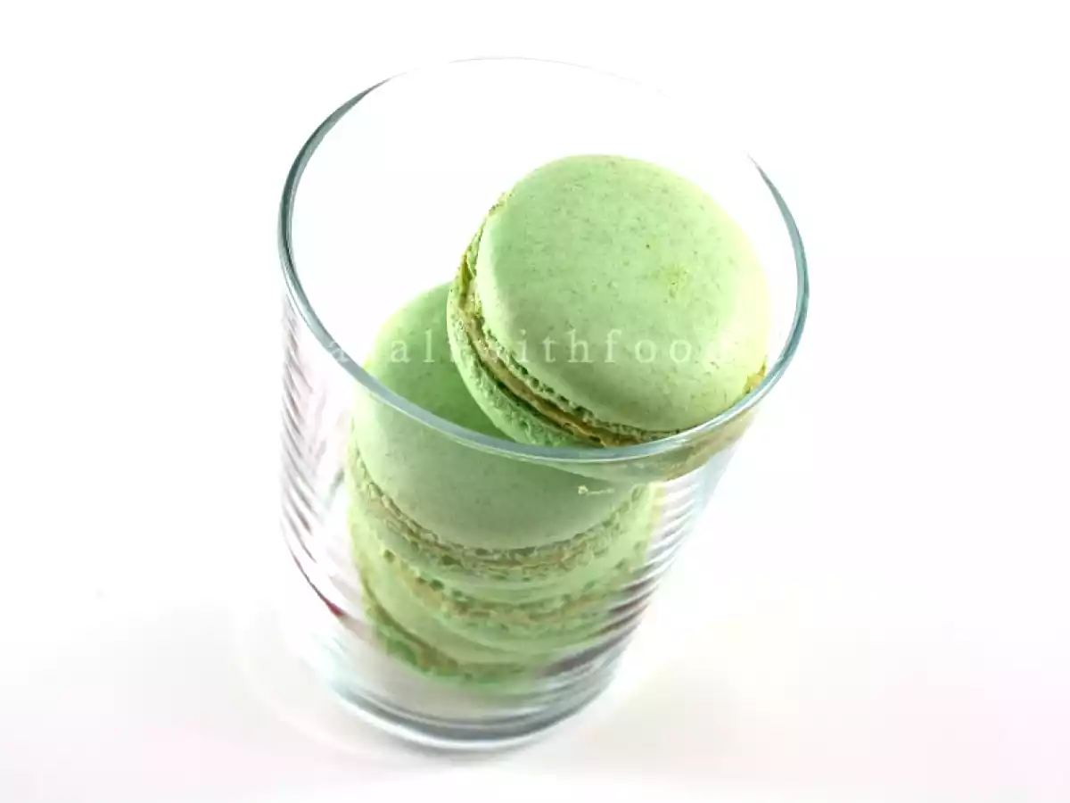 Pistachio Macarons - photo 2