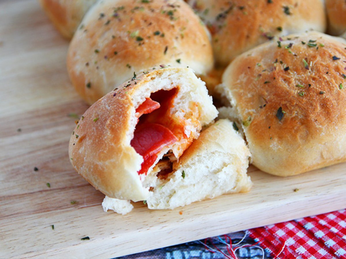 Pizza buns stuffed with ham and cheese - photo 4