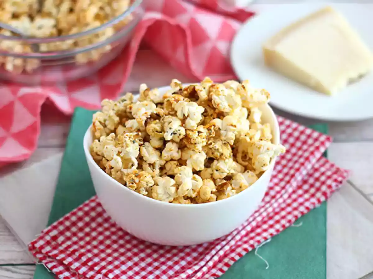 Pizza-flavored popcorn - photo 2