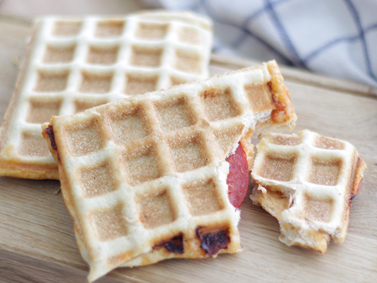 Pizza waffles - Video recipe !