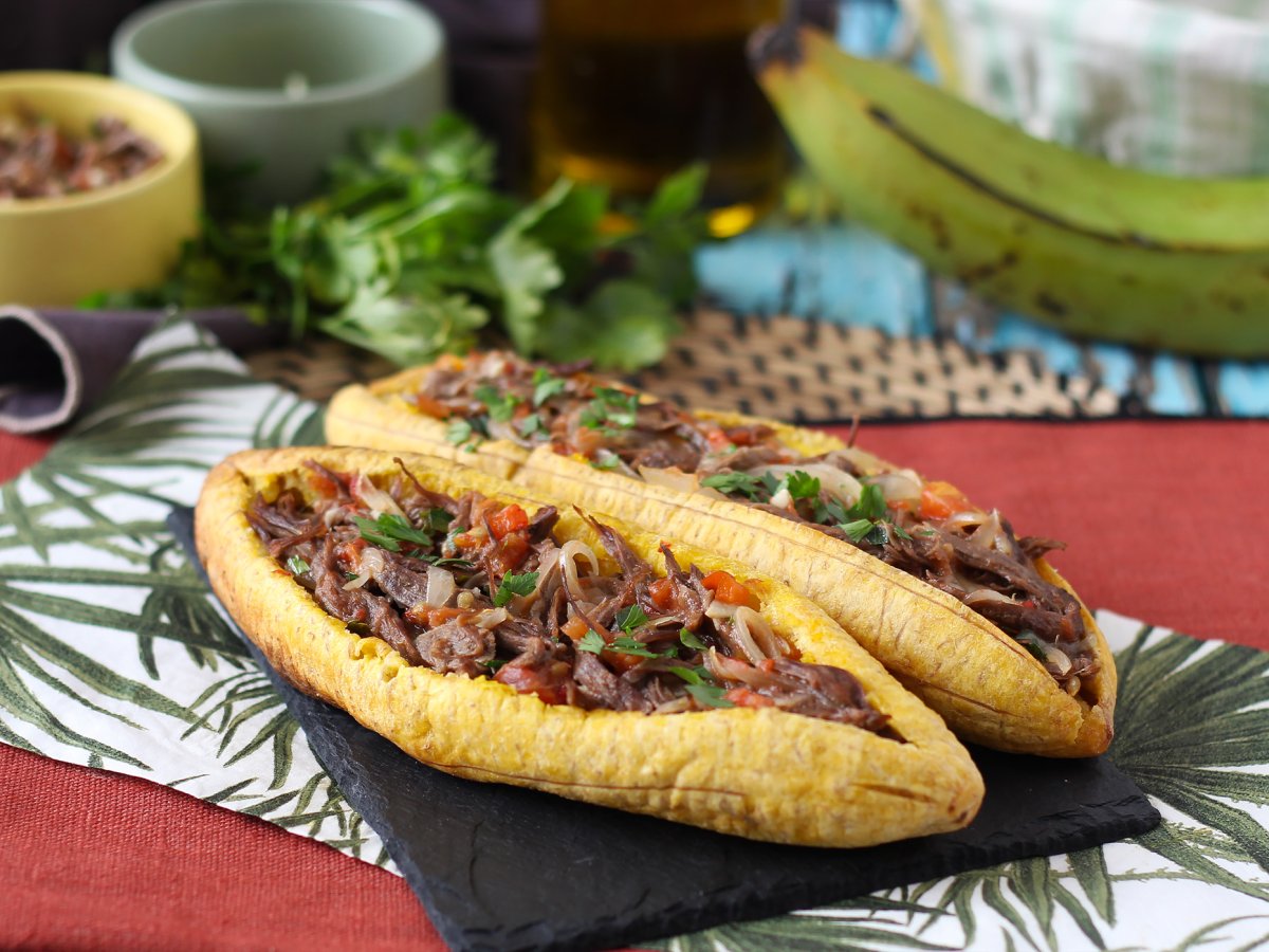 Plantains stuffed with shredded meat and grated cheese - photo 3