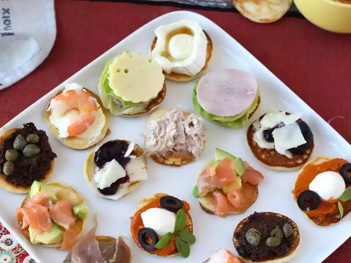 Platter of garnished blinis, the varied aperitif perfect for parties - photo 2
