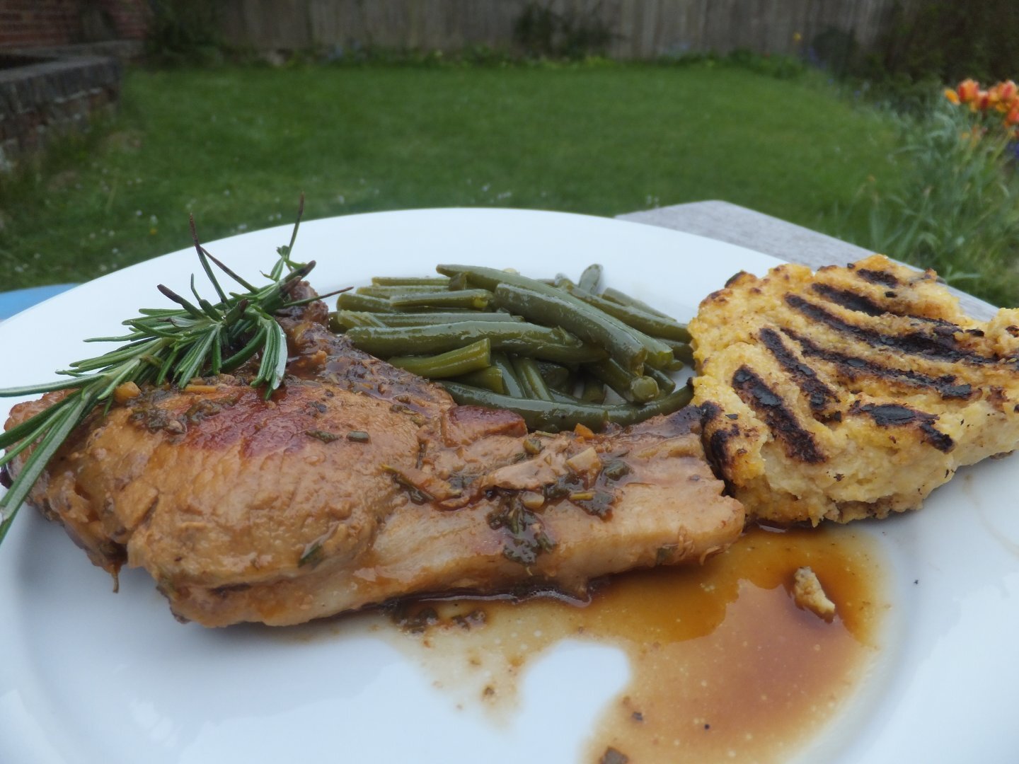 Pork Chops In Aromatic Beer Sauce Recipe Petitchef pork-chops-in-aromatic-beer-sauce-recipe-petitchef
