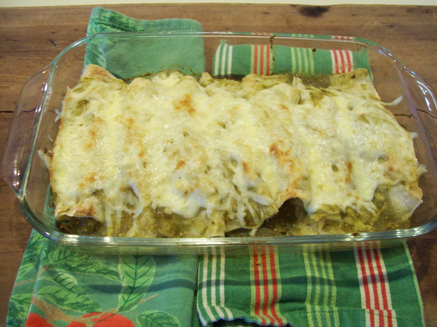 Pork enchiladas and green salsa Recipe Petitchef