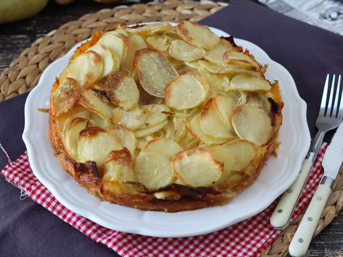 Potato cake with raclette cheese - video recipe!