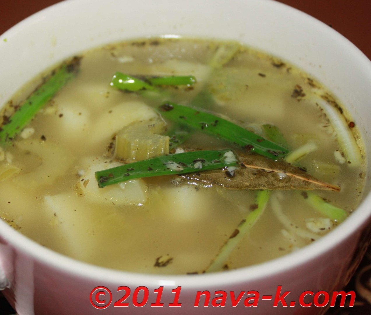 Potatoes and celery soup (vegetarian) Recipe Petitchef