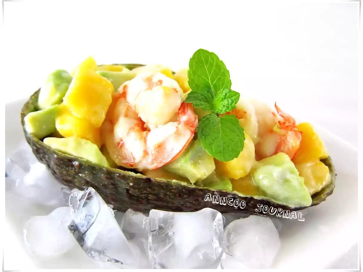 Prawn Salad with Avocado and Mango