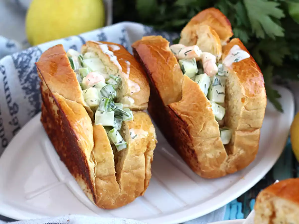 Prawn sandwich with brioche (prawn roll) - photo 2