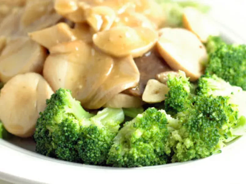 Prince Oyster Mushrooms and Broccoli, photo 1