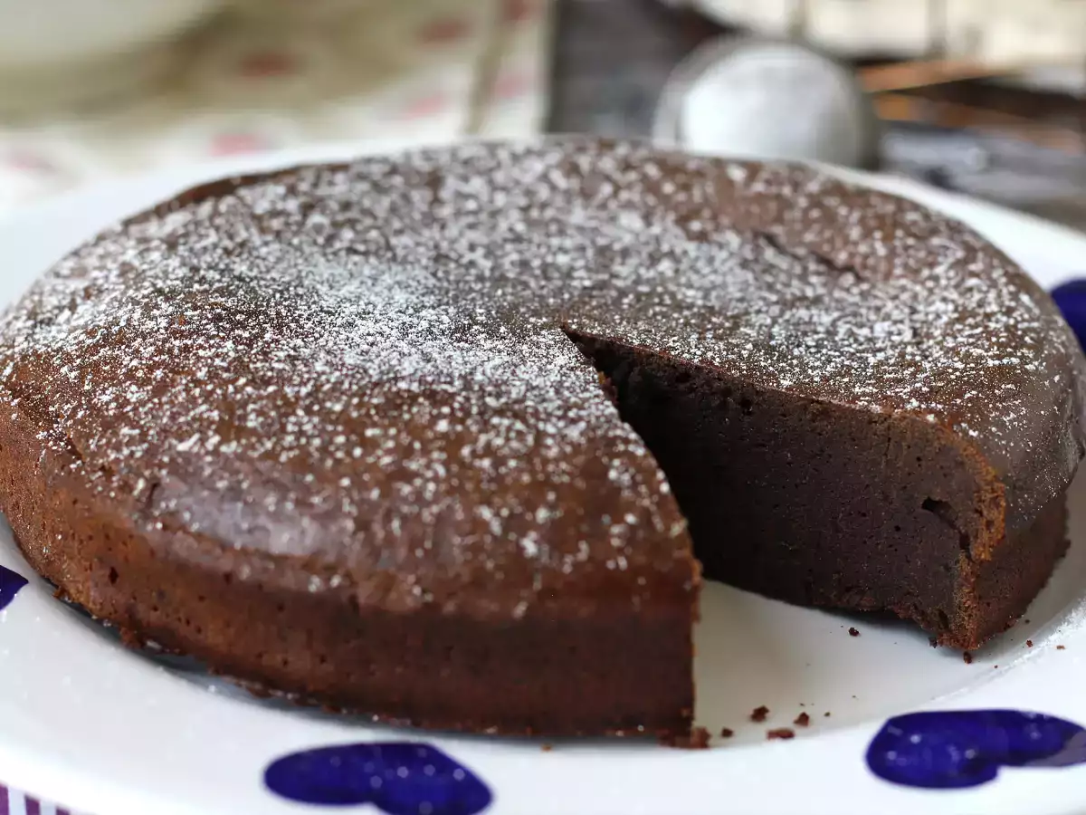 Protein-packed chocolate fudgy cake: an easy-to-make whey protein recipe - photo 2
