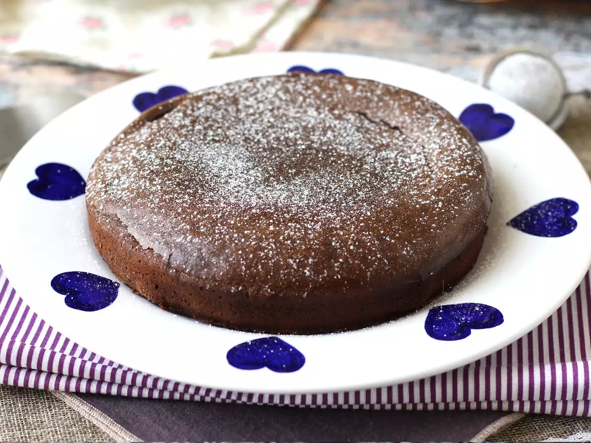 Protein-packed chocolate fudgy cake: an easy-to-make whey protein recipe - photo 3