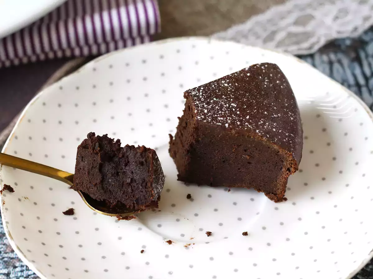 Protein-packed chocolate fudgy cake: an easy-to-make whey protein recipe - photo 4