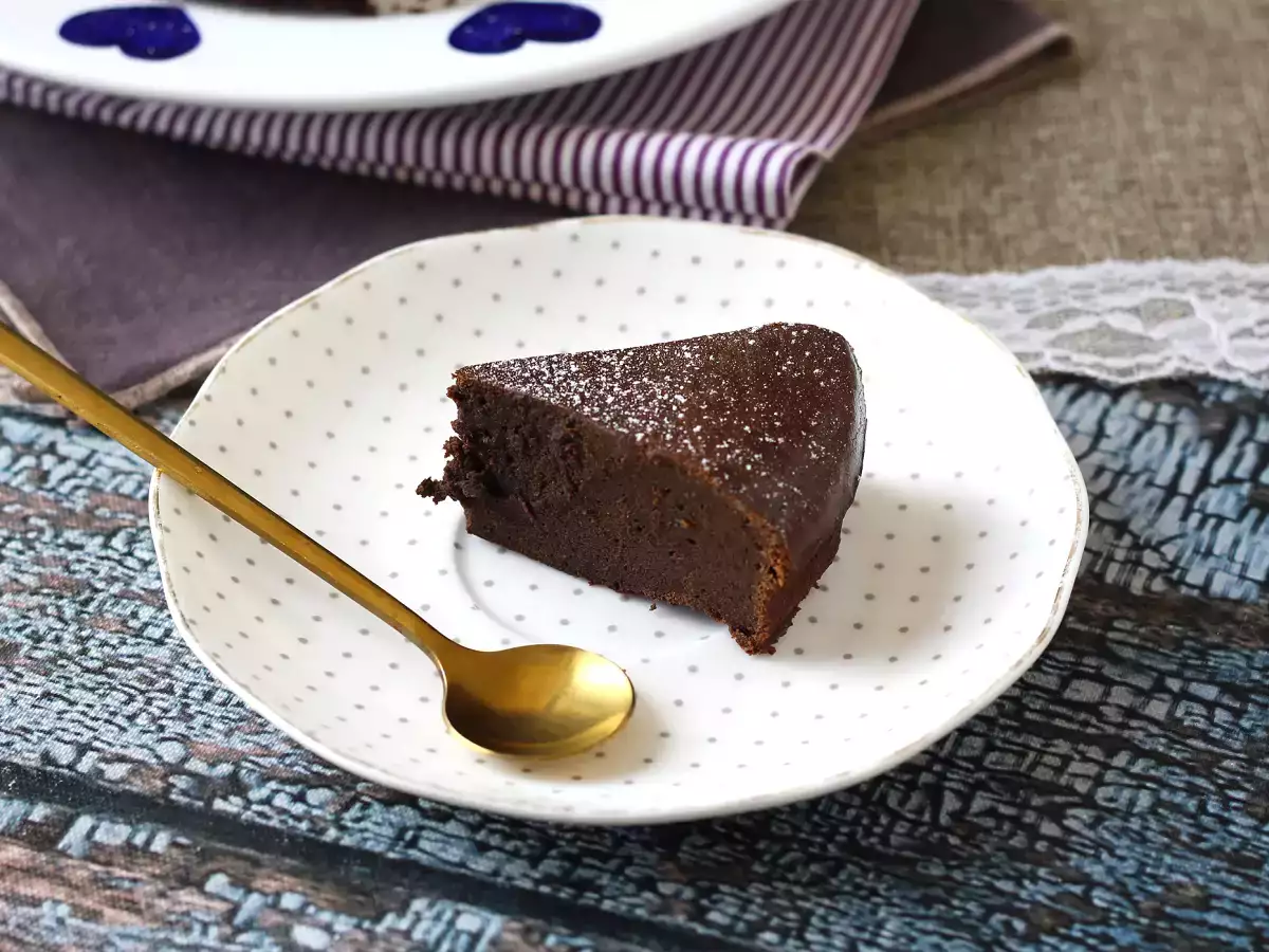 Protein-packed chocolate fudgy cake: an easy-to-make whey protein recipe - photo 7