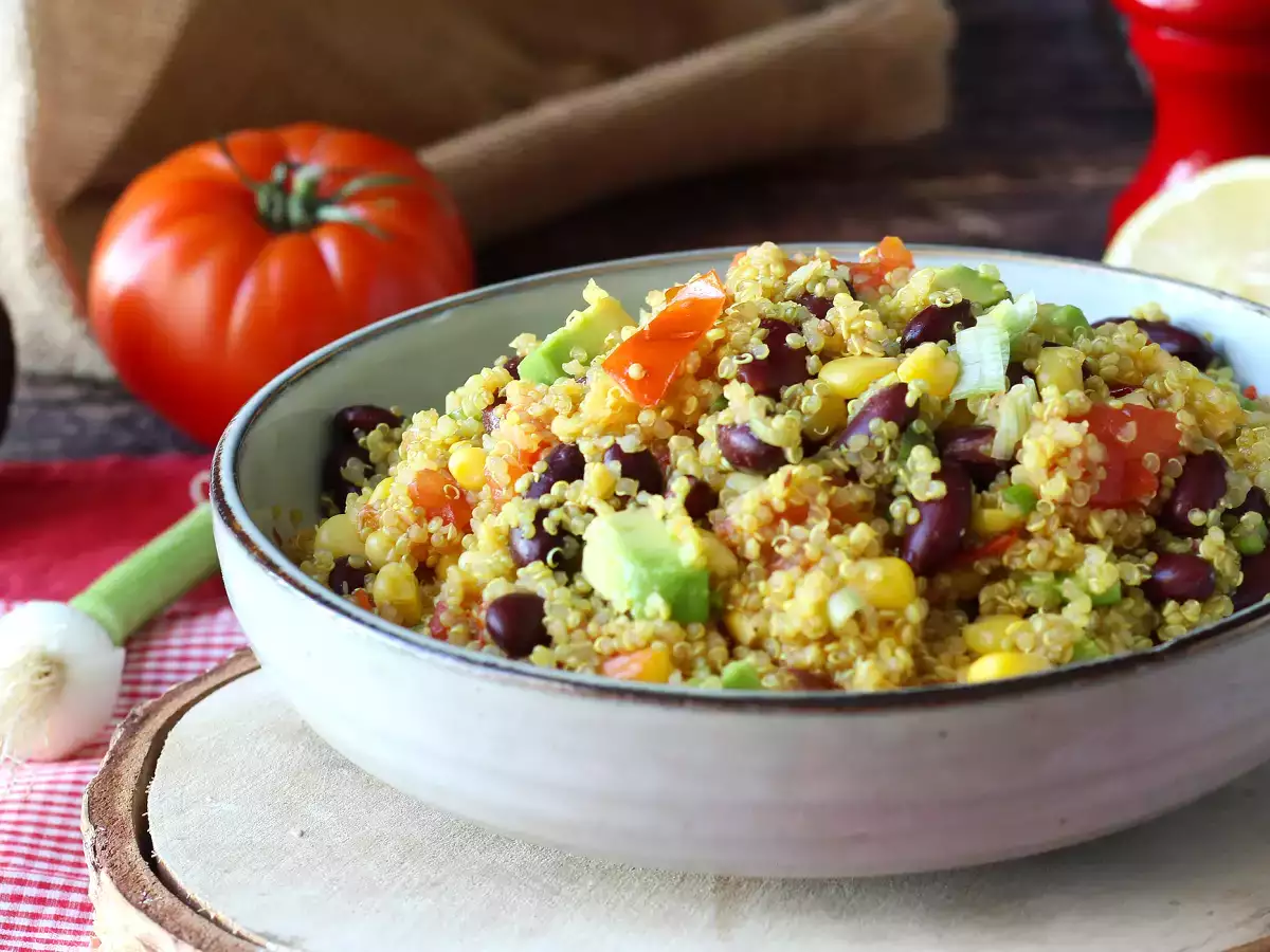 Protein-packed quinoa salad with red kidney beans and corn - photo 3